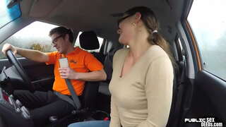 Եվրոպական հմայք ստանում առաջ հետևից իր ճանապարհային ուսուցիչ