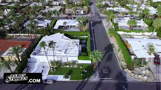 Идеалды милашка Мәжбүрлейді өгей сезінуге Күні әкесі