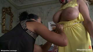 Morena pouco dominatrix Sandra Romain chicotes de peitos enormes de altura, loira checa lésbicas escravo Anjo Wicky, em seguida, anal, fode-la na corda de cativeiro com alça em pau Morena pouco dominatrix Sandra Romain chicotes de peitos enormes de altura, loira checa lésbicas escravo Anjo Wicky, em seguida, anal, fode-la na corda de cativeiro com alça em pau