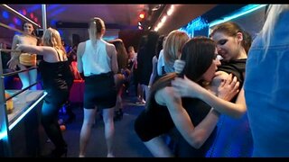 Uzbuđen милашек i скряг divlje potrebama