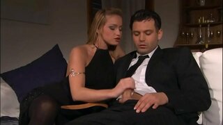 Echte Anale met totaal Plezier voor PornStar Katia Nobili en haar jonge Hengst - (HD Scene)